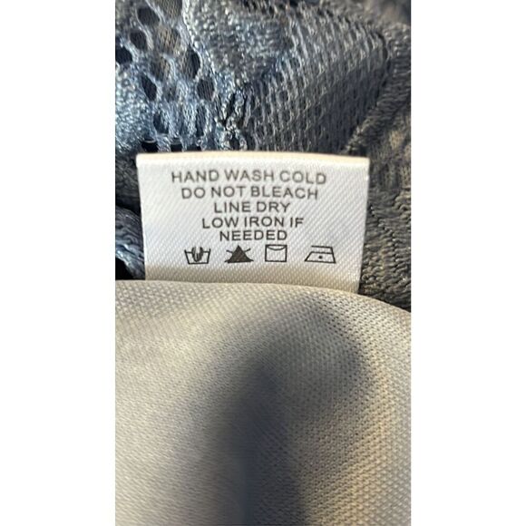 Francesca’s women’s M Floral Lace Short Sleeve Knee Length Dress Blue - Picture 6 of 6